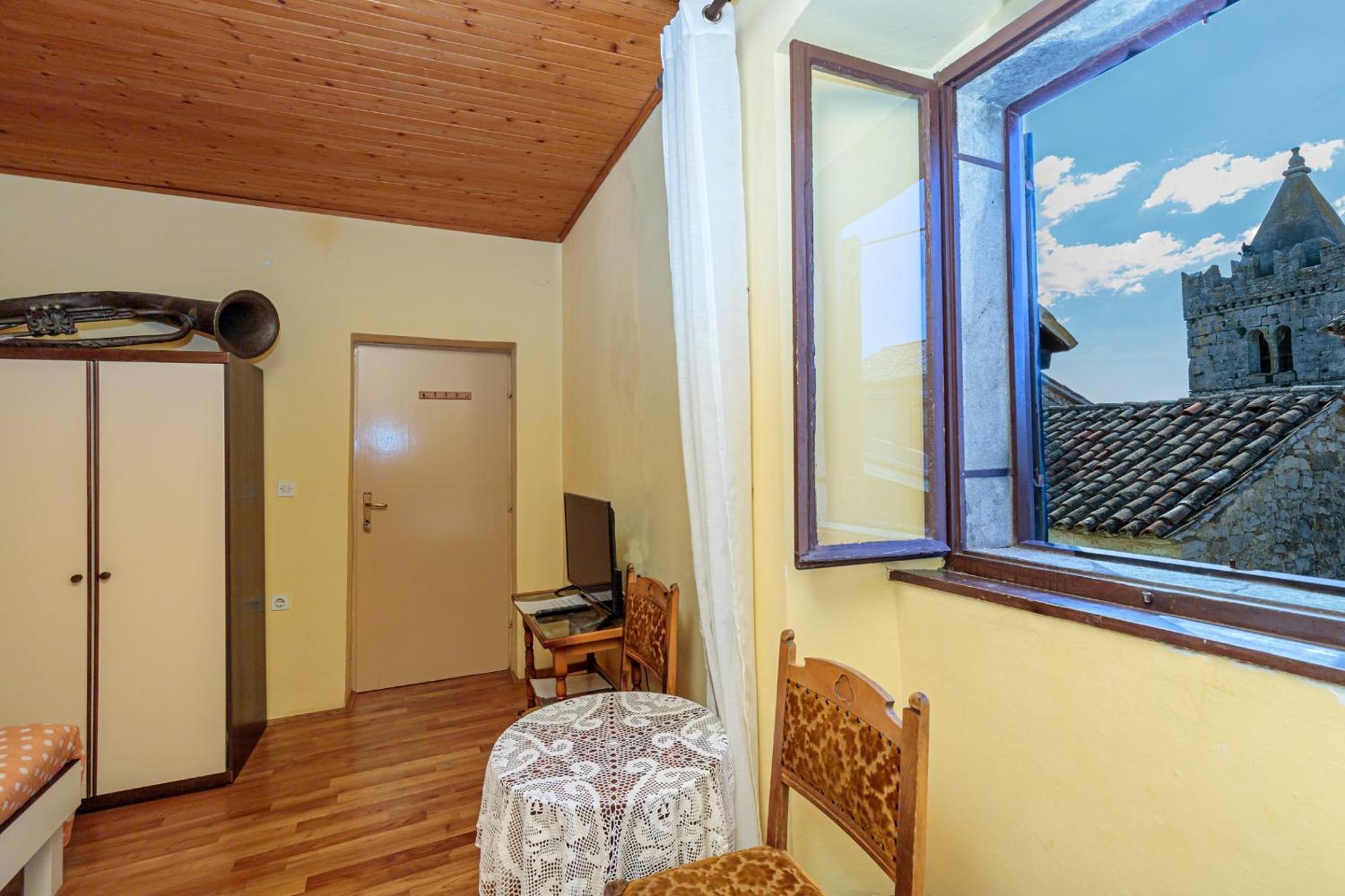 Rooms Nela Hum Стая снимка